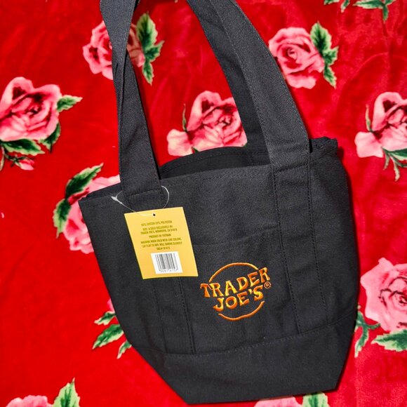 Lot of 4 — 2025 Trader Joe’s Trick-or-Treat Mini Canvas Totes (Limited Edition) - Picture 8 of 15